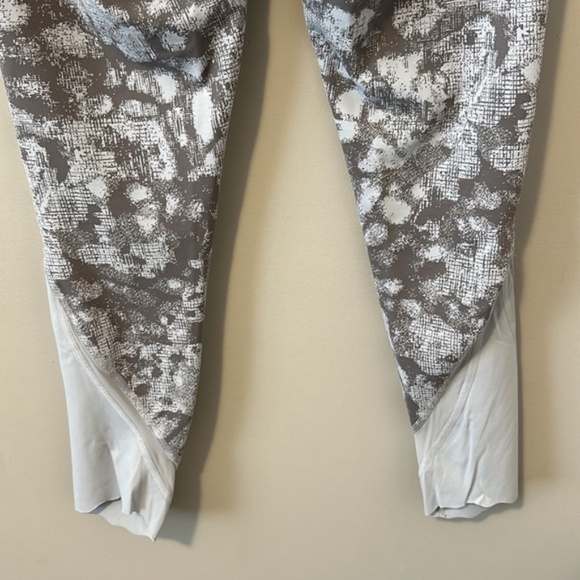 Lululemon Wunder Under Scalloped Hem High-Rise Crop 23" *Luxtreme Roll Down - Picture 7 of 10